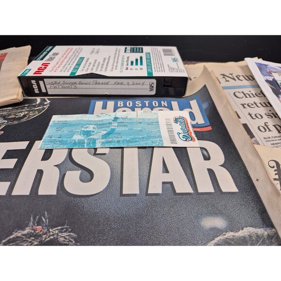 Brady Patriots Lot Herald Cover Parade VHS Game Tickets Pennant VTG 2000s Dad - Picture 4 of 8